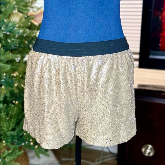 Zara Basic Metallic Gold Sequins Mini Shorts - Picture 1 of 13